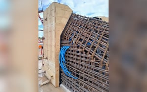 Filary kładki HS2 W129 w Coventry – kosz zbrojeniowy i specjalne szalunki